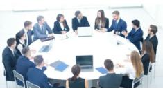 華網(wǎng)電力公司召開述職會